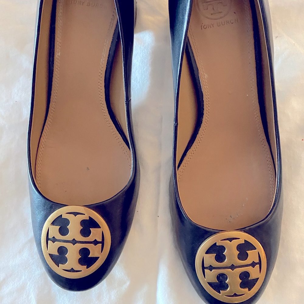 Like New- Black Tori Burch Pumps